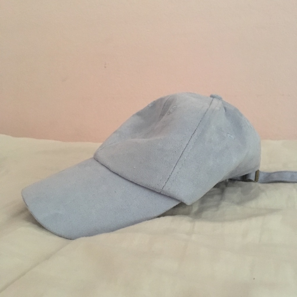 Baby Blue, Suede Cap